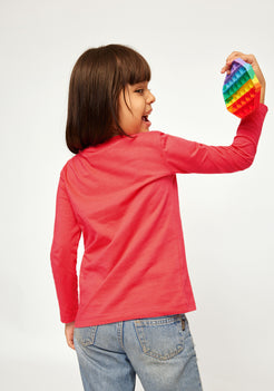 PINK TEE WITH PENGUIN PLACEMENT PRINT TEE